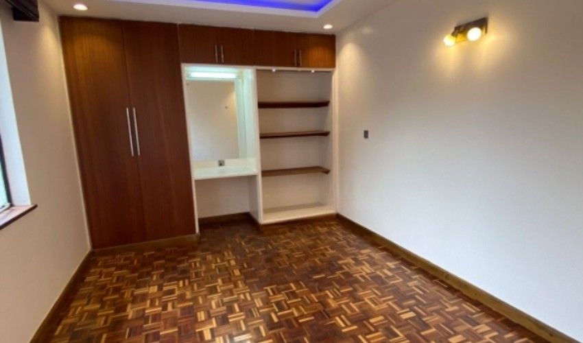 Elegant 4 Bedrooms Townhouse with Dsq in Westlands  3