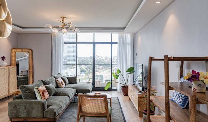 Stylish City Escape – 2BR Furnished Apartment Near Sarit & Expressway